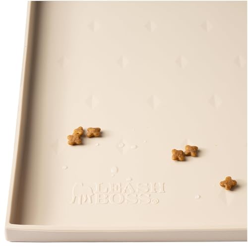 Leashboss Spritzmatte Klein – Napfunterlage Katzen & Hund mit Großer Lippe, Rutsch- und Wasserfeste Silikon Napfunterlage für Futter, Wasser oder Brunnen (46 x 28 cm, Beige)