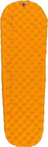 Sea to Summit - Ultralight Insulated Air Isomatte Large - Thermolite Ultraleichte Schlafmatte - Besonders kompakt - Pillow Lock-System - 2,5 Jahreszeiten - Pumpsack - Wandern - Orange - 595g