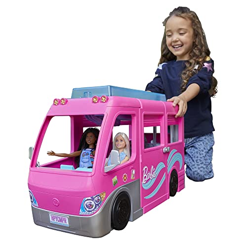 Barbie Dream Camper Van (75 cm) mit 7 Spielbereichen, inkl. Barbie Pool und Rutsche, 60 + Barbie-Camping-Zubehörteilen, ohne Barbie Puppe, als Geschenk für Kinder ab 3 Jahren geeignet, HCD46