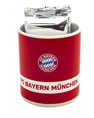 FC Bayern München FCB Tasse befüllt mit Süßigkeiten, Kakao Waffeln 90 g, 16346