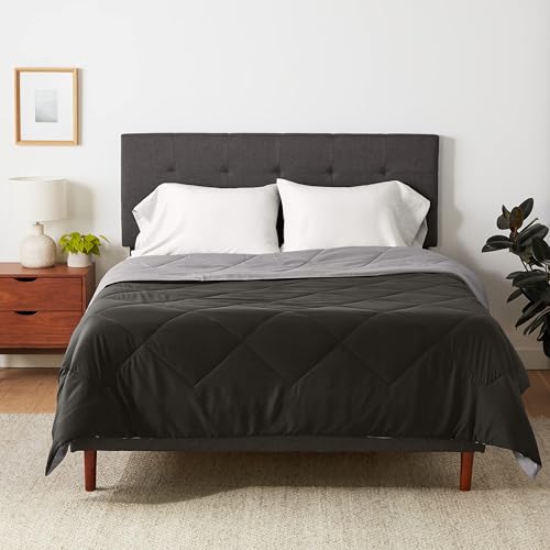Amazon Basics Steppdecke aus Mikrofaser, beidseitig verwendbar, 140 x 200 cm, Grau/Schwarz