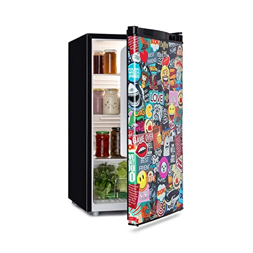 Klarstein Cool Vibe Kühlschrank, Volumen: 90 Liter, VividArt Concept: Tür mit Manga-Comic-Design Print, Crisper Fach, Geräuschentwicklung: 42 dB, schwarz
