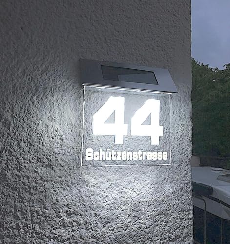 Beleuchtete LED Solar Hausnummer, Hausnummernleuchte individuell personalisierbar/gravierbar