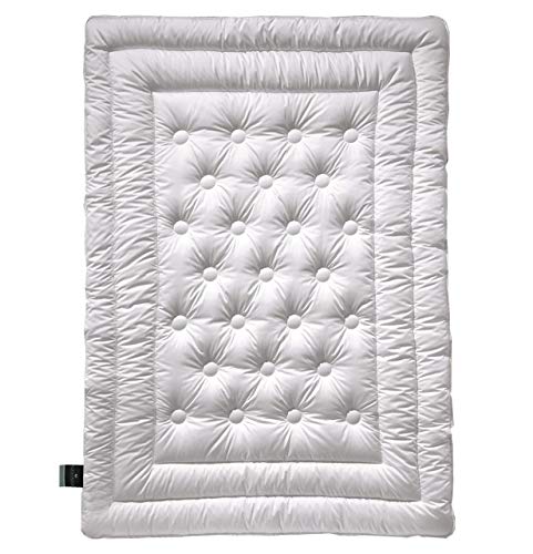 Billerbeck Kamelhaardecke | Brilliant | 200 x 200 cm | Naturdecke | Wärmestufe mittel | extra weicher Satin Bezug